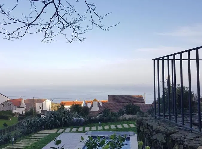 Casa Do Castanheiro, Acores - With Private Pool! Dağ evi