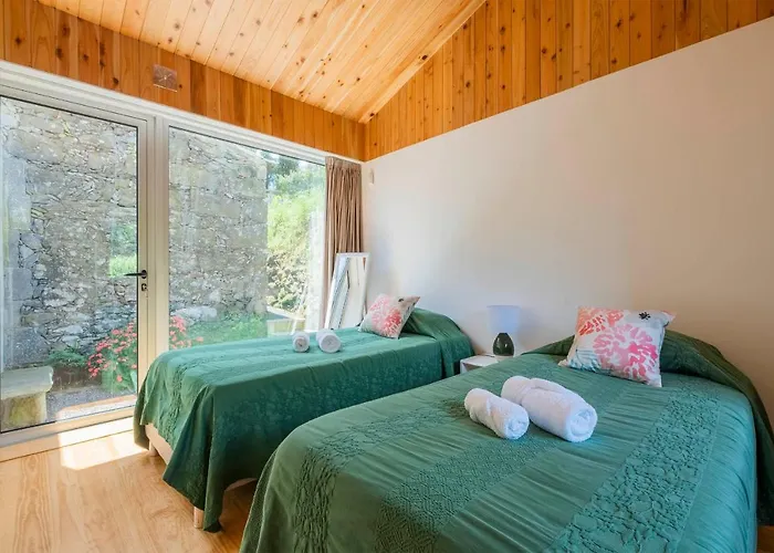 Dağ evi Casa Do Castanheiro, Acores - With Private Pool!