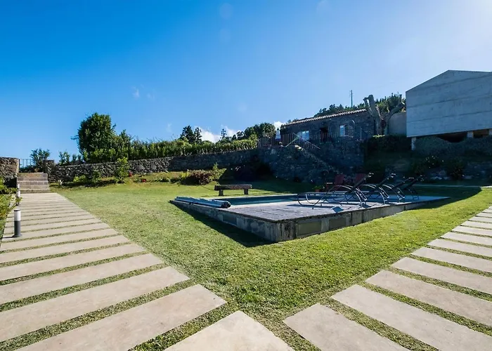 Dağ evi Casa Do Castanheiro, Acores - With Private Pool!
