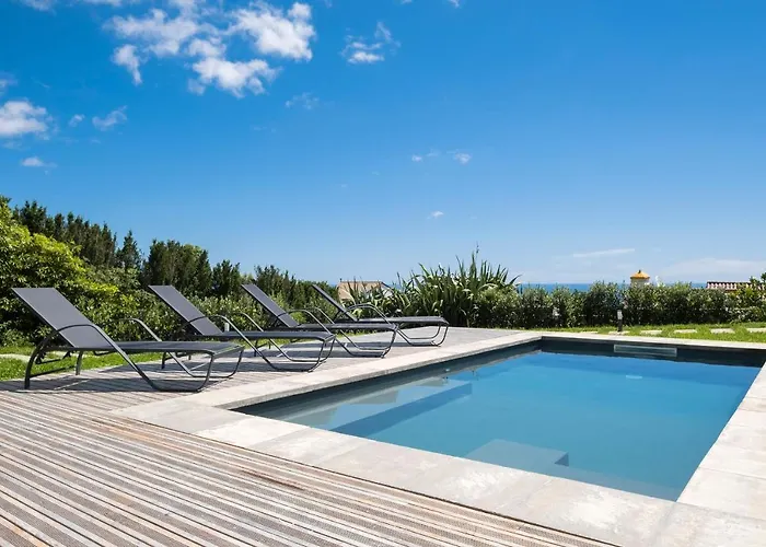 Casa Do Castanheiro, Acores - With Private Pool! Dağ evi